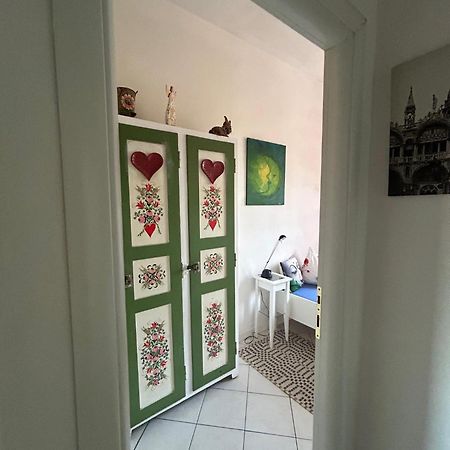 Appartamento Incantevole A パルマ エクステリア 写真