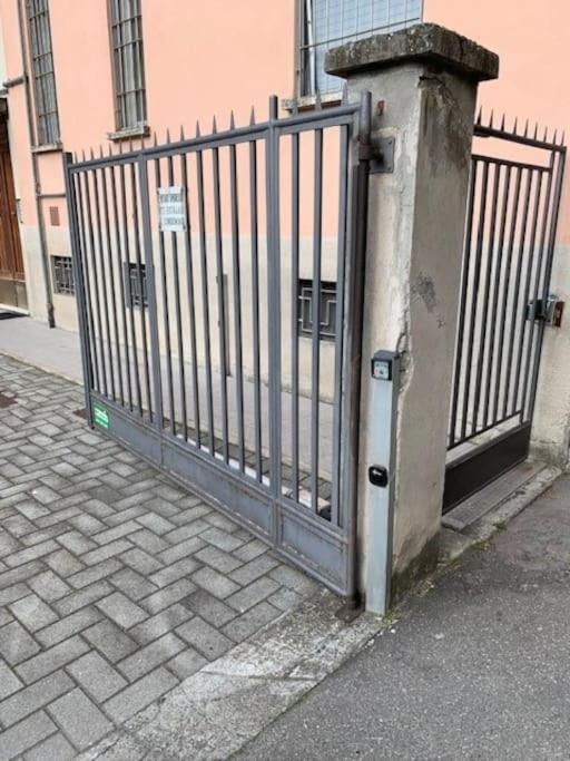 Appartamento Incantevole A パルマ エクステリア 写真